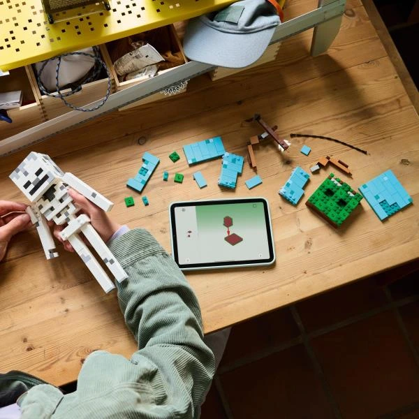 Конструктор LEGO® Minecraft® Скелет Геймерський декор , 502 деталі (21594) — LEGO