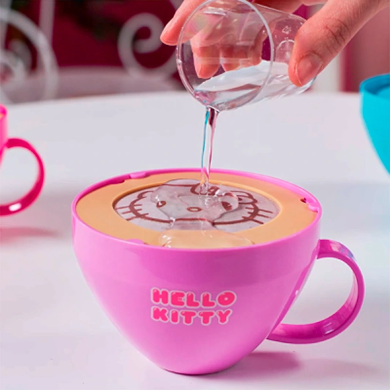 Колекційна фігурка-сюрприз HELLO KITTY – КАПУЧИНО